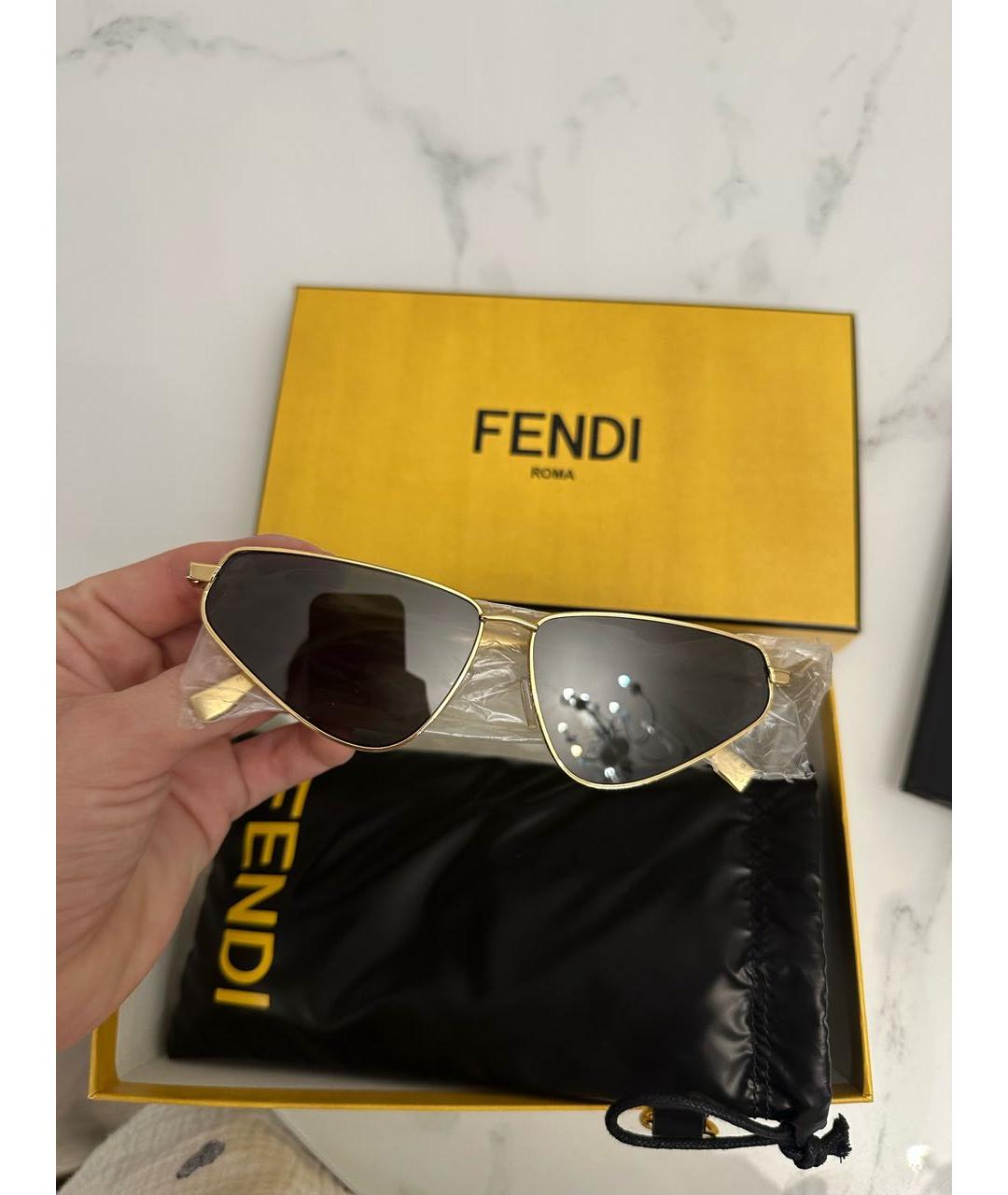 FENDI Золотые солнцезащитные очки, фото 4