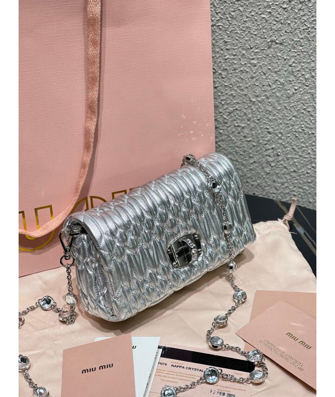 MIU MIU Серебряная кожаная сумка через плечо, фото 3