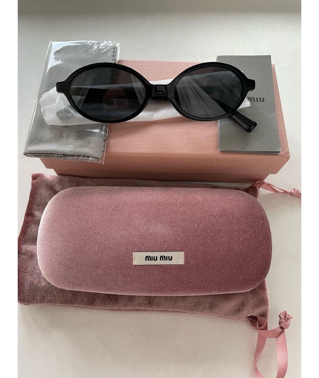 MIU MIU Черные пластиковые солнцезащитные очки, фото 4