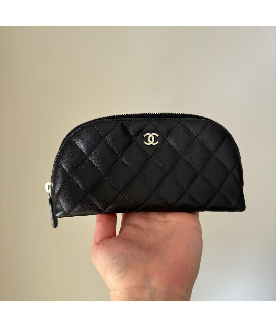 CHANEL Черная кожаная косметичка, фото 7