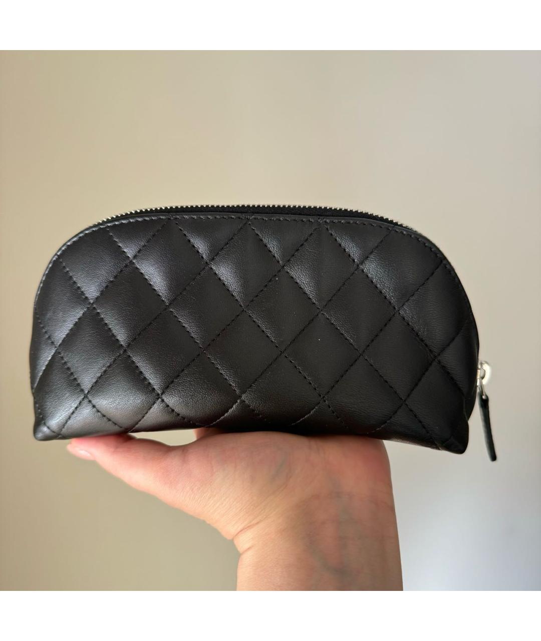 CHANEL Черная кожаная косметичка, фото 3