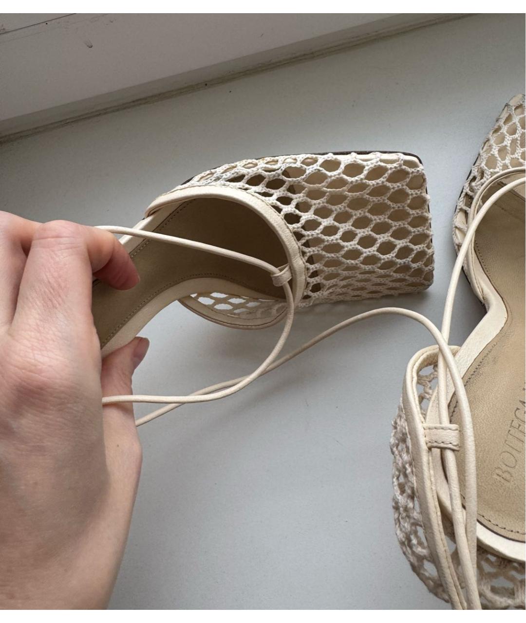 BOTTEGA VENETA Белые босоножки, фото 2