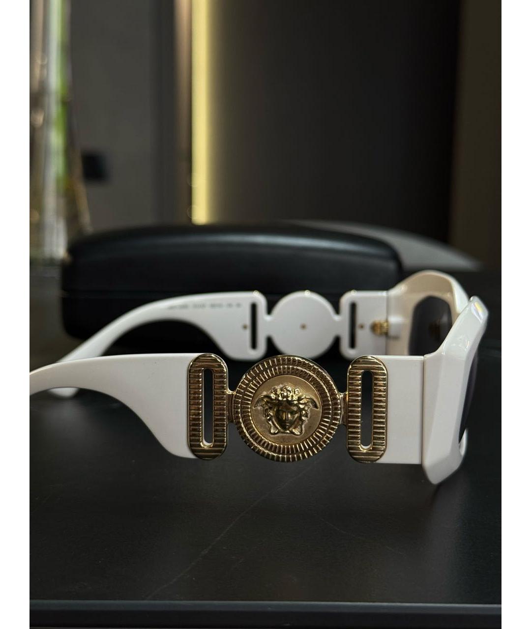 VERSACE Белые пластиковые солнцезащитные очки, фото 3