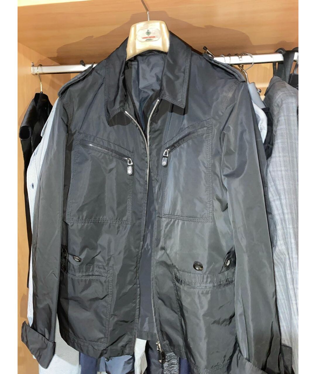 GUCCI Черная полиэстеровая куртка, фото 2