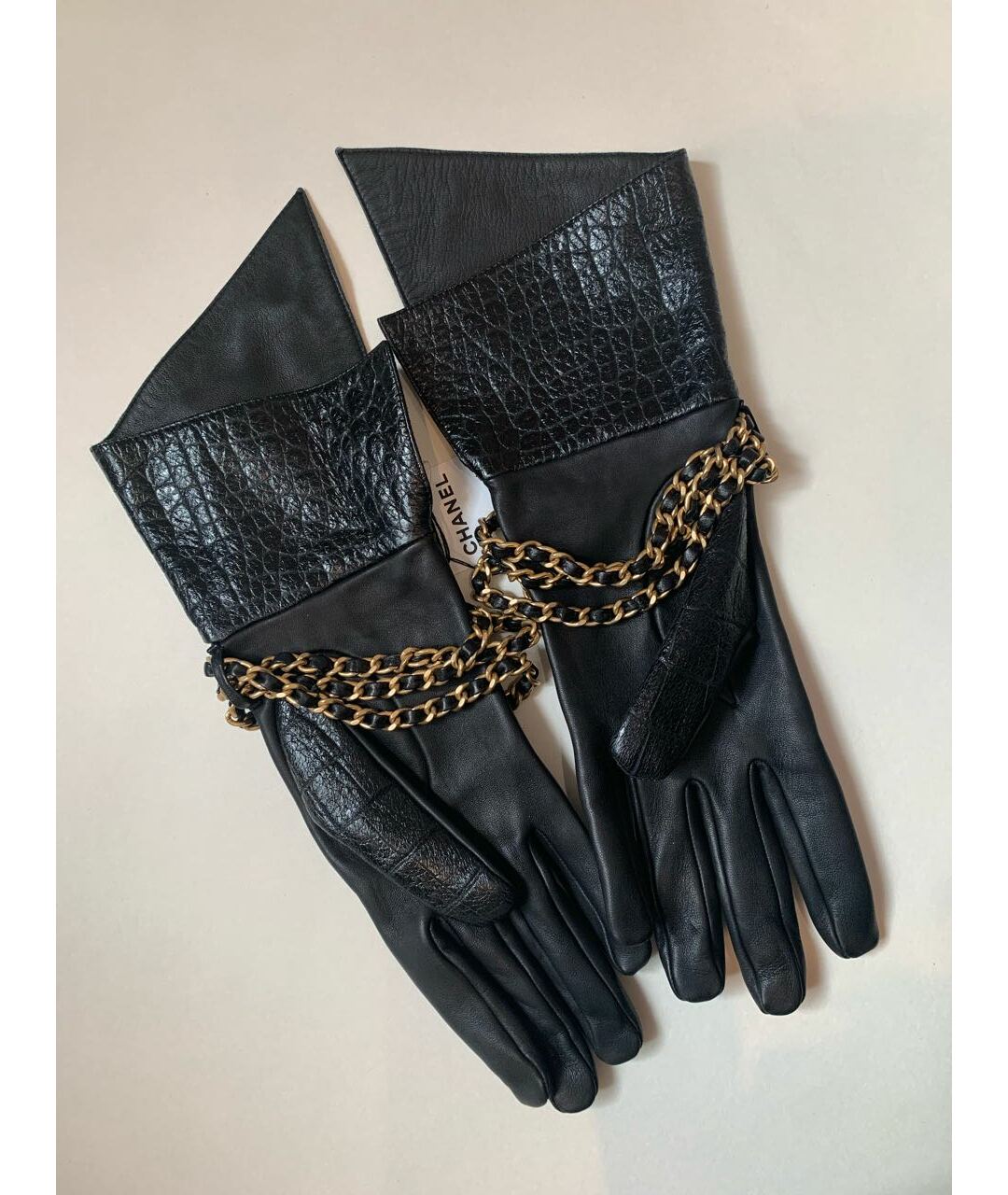 CHANEL PRE-OWNED Черные кожаные перчатки, фото 2
