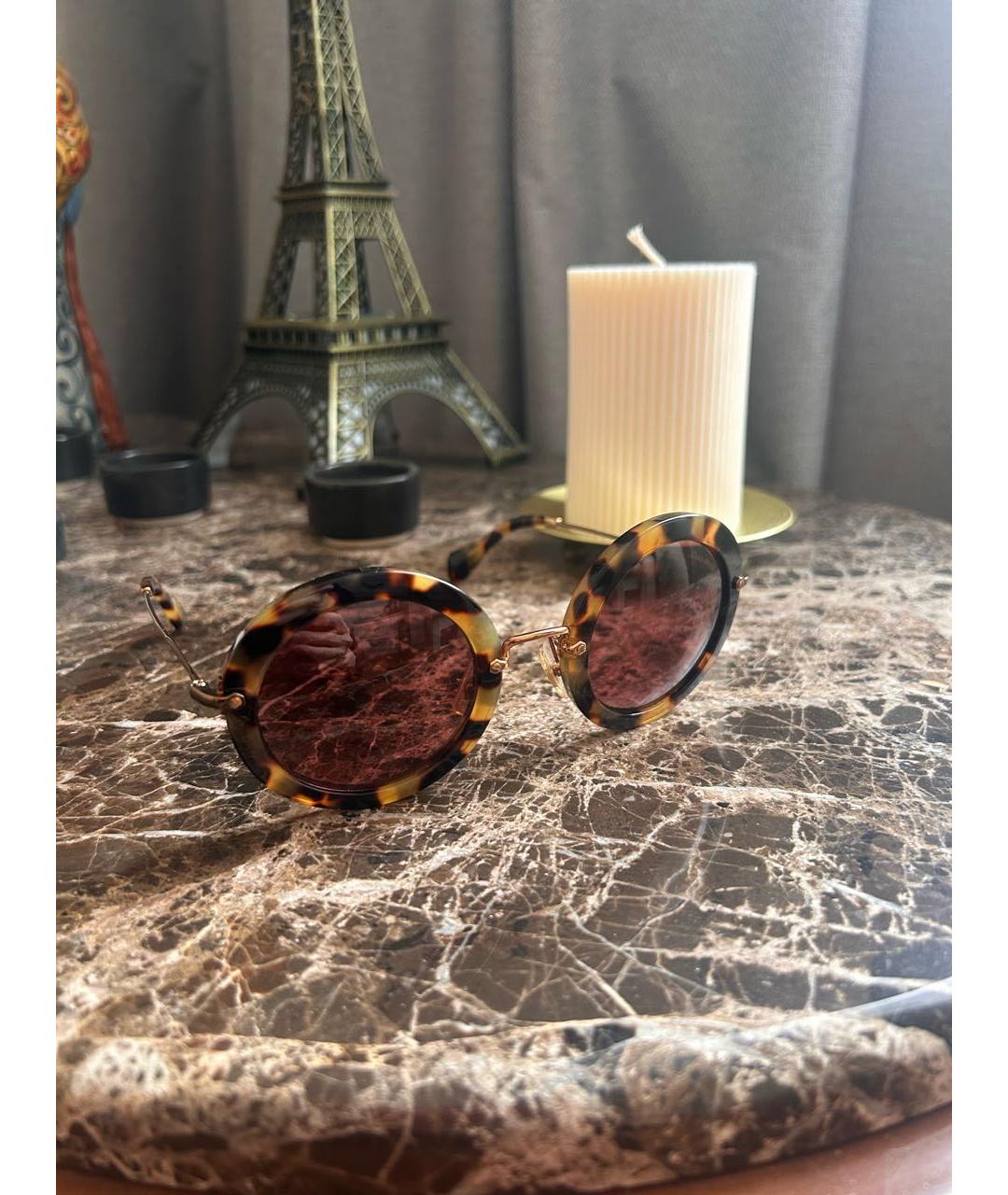 MIU MIU Коричневые пластиковые солнцезащитные очки, фото 3