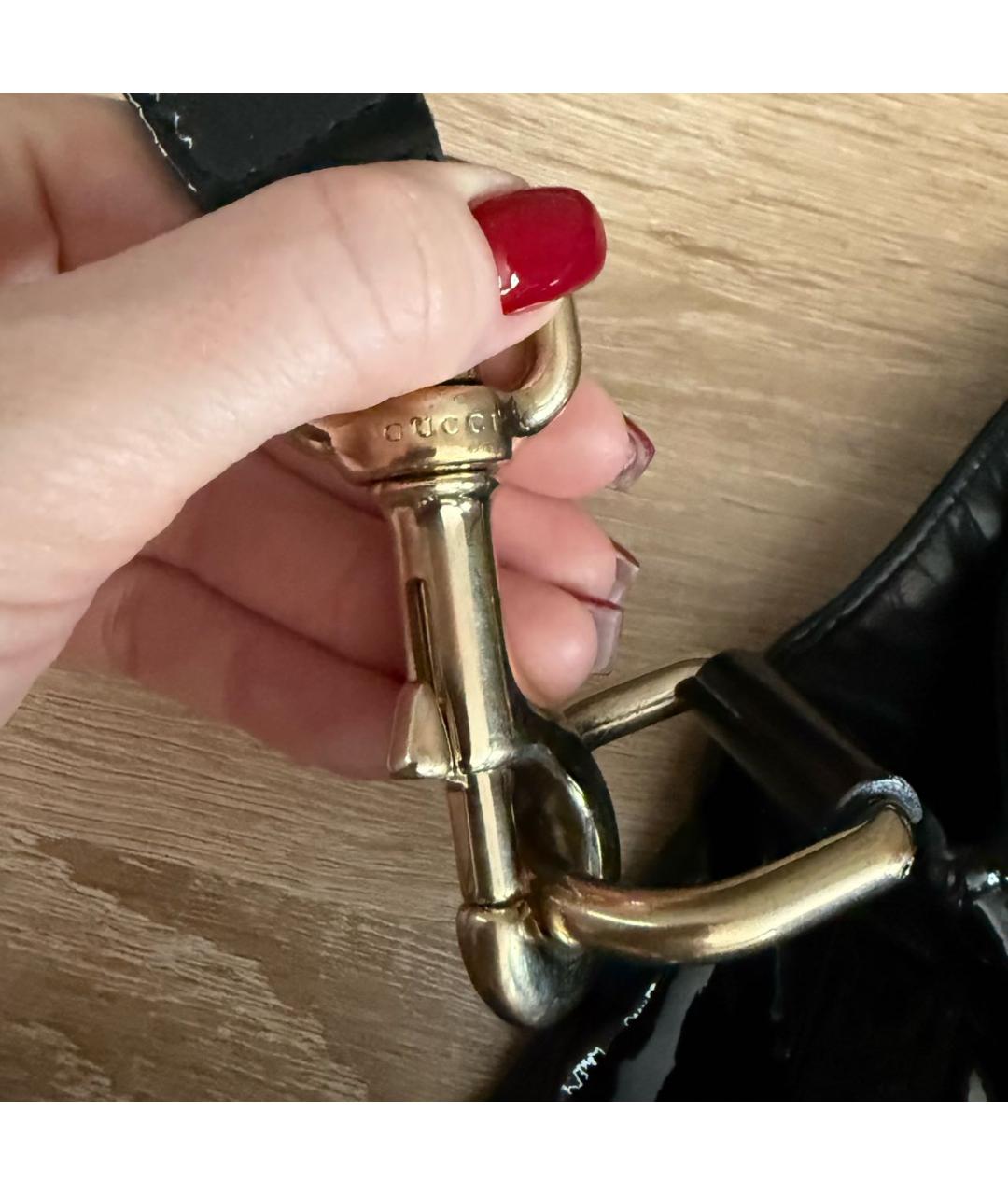 GUCCI Черная сумка с короткими ручками из лакированной кожи, фото 7