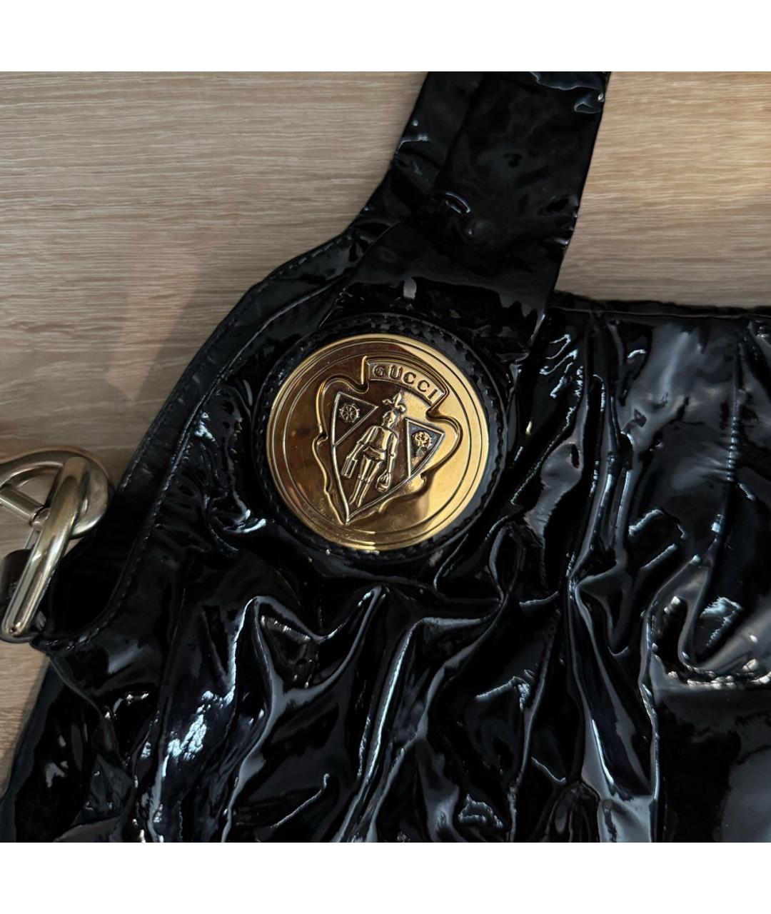 GUCCI Черная сумка с короткими ручками из лакированной кожи, фото 6