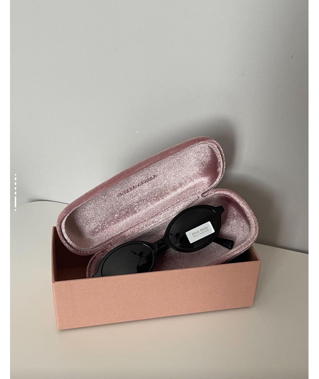MIU MIU Черные пластиковые солнцезащитные очки, фото 3