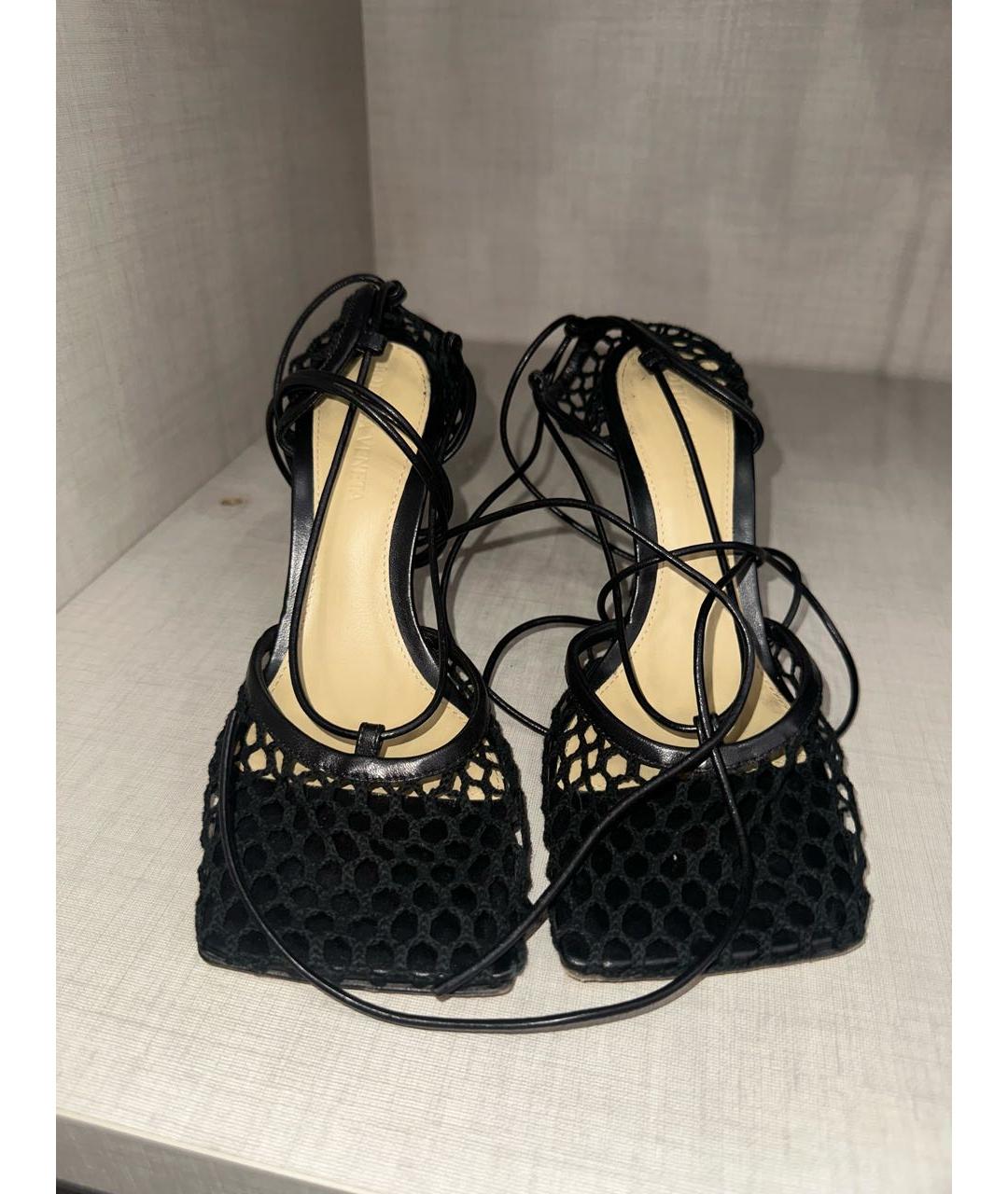 BOTTEGA VENETA Черные текстильные босоножки, фото 2