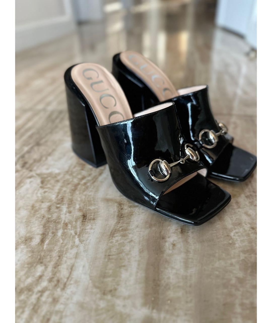 GUCCI Черные сабо из лакированной кожи, фото 2