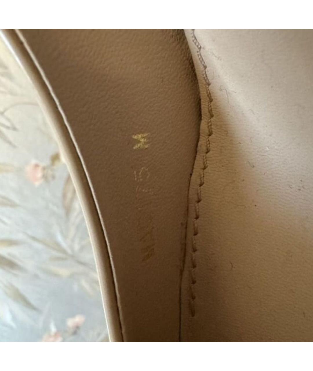 LOUIS VUITTON Бежевые туфли из лакированной кожи, фото 6
