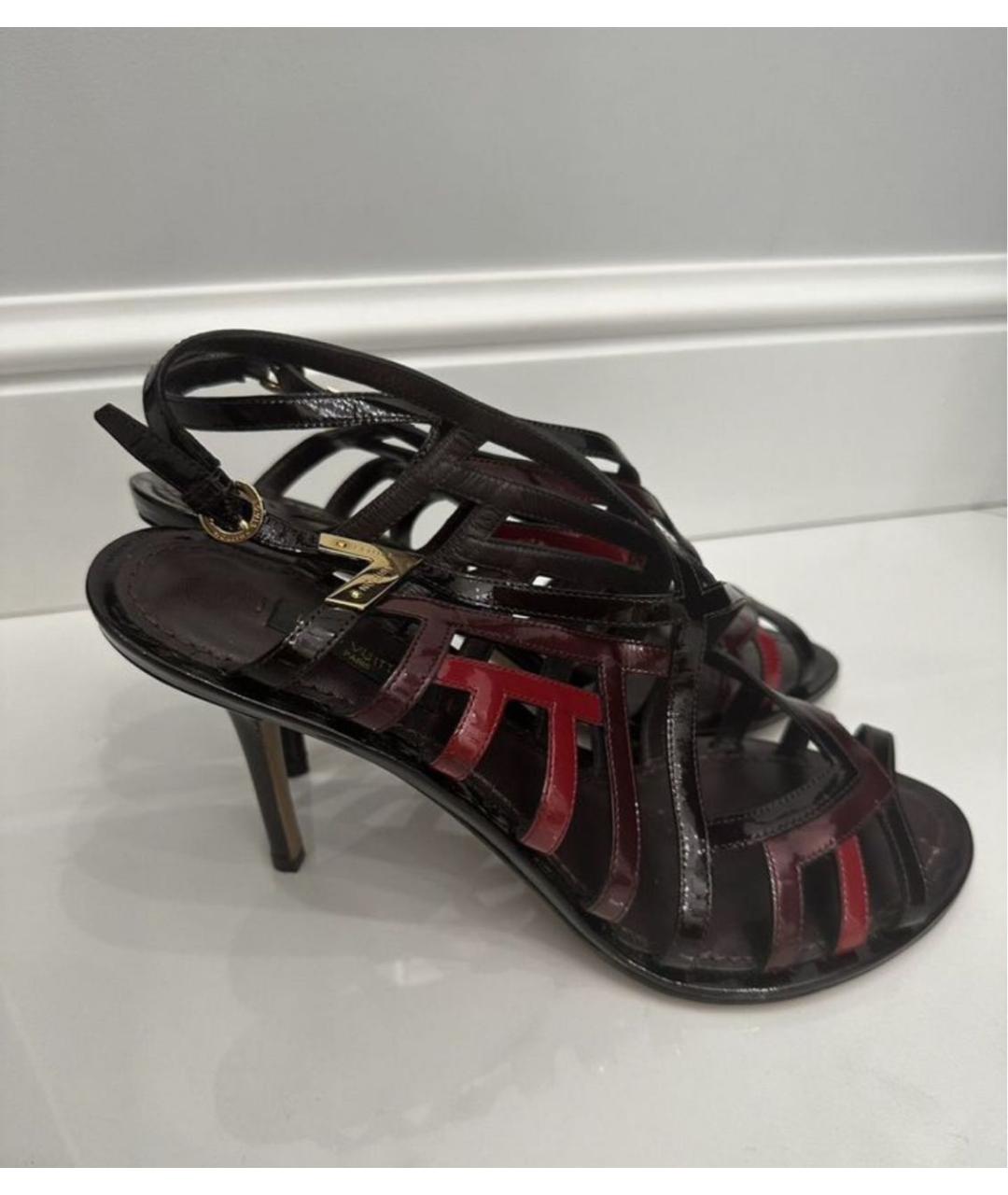 LOUIS VUITTON Босоножки из лакированной кожи, фото 2