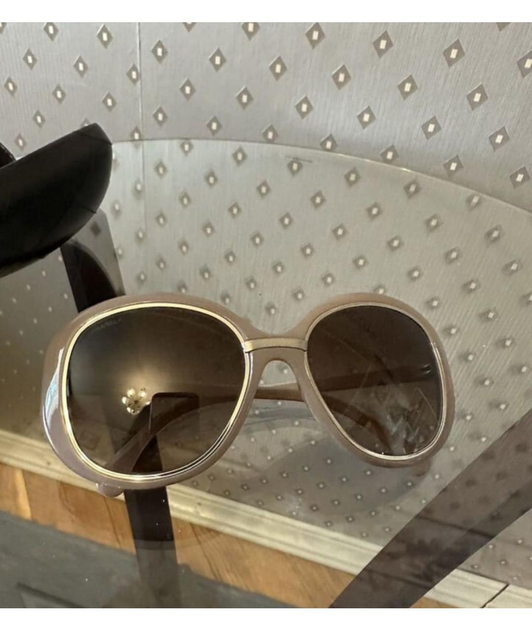 CHANEL Бежевые пластиковые солнцезащитные очки, фото 3
