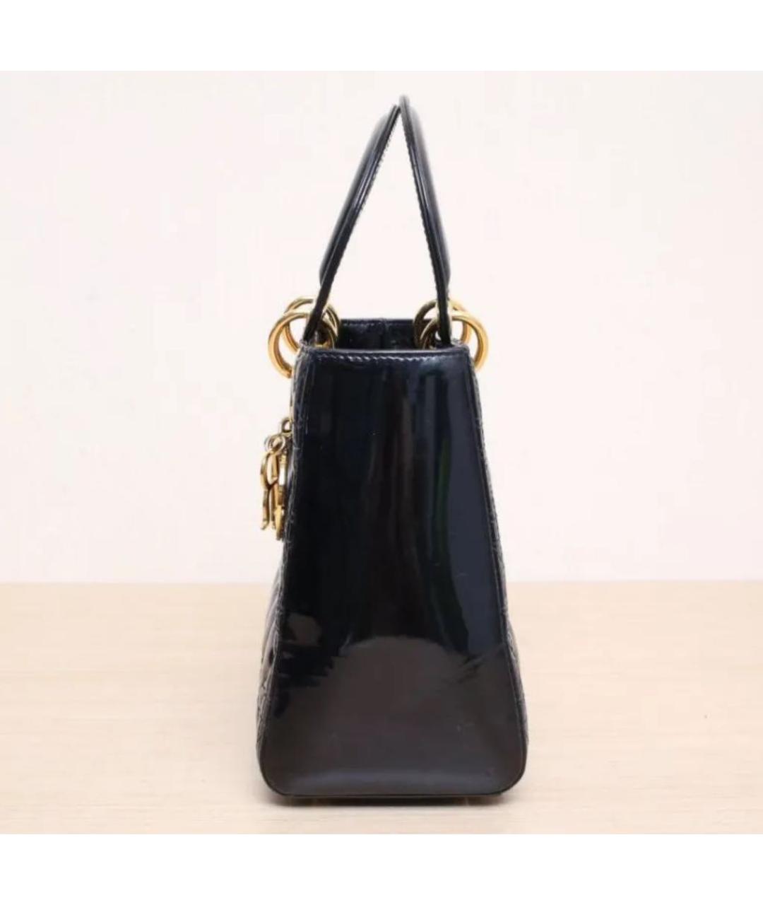 CHRISTIAN DIOR Черная сумка через плечо из лакированной кожи, фото 3