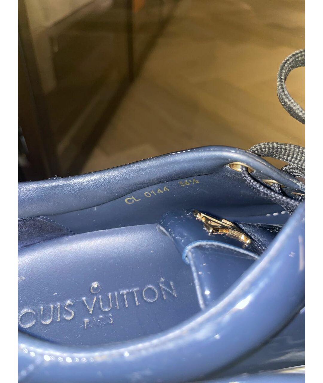LOUIS VUITTON PRE-OWNED Темно-синие кеды из лакированной кожи, фото 5