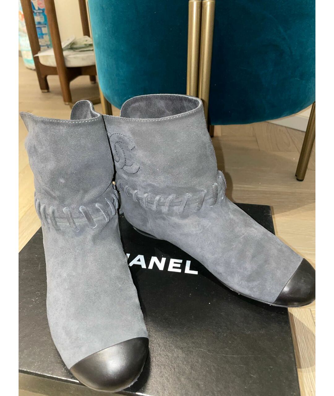 CHANEL Антрацитовые замшевые полусапоги, фото 5