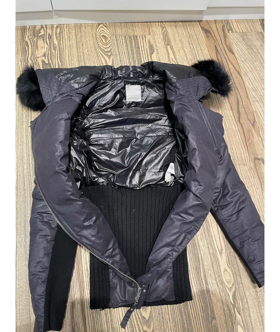 PINKO Черная полиэстеровая куртка, фото 7