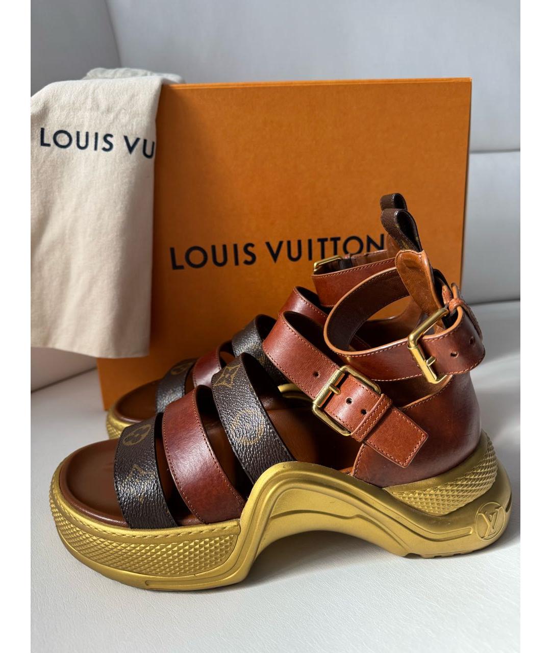 LOUIS VUITTON Коричневые кожаные сандалии, фото 7