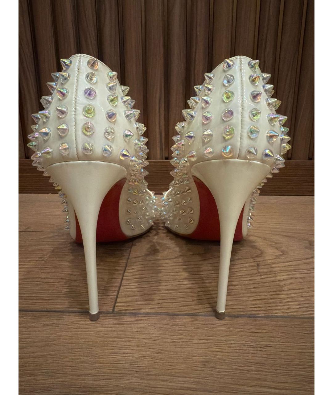 CHRISTIAN LOUBOUTIN Белые кожаные туфли, фото 4