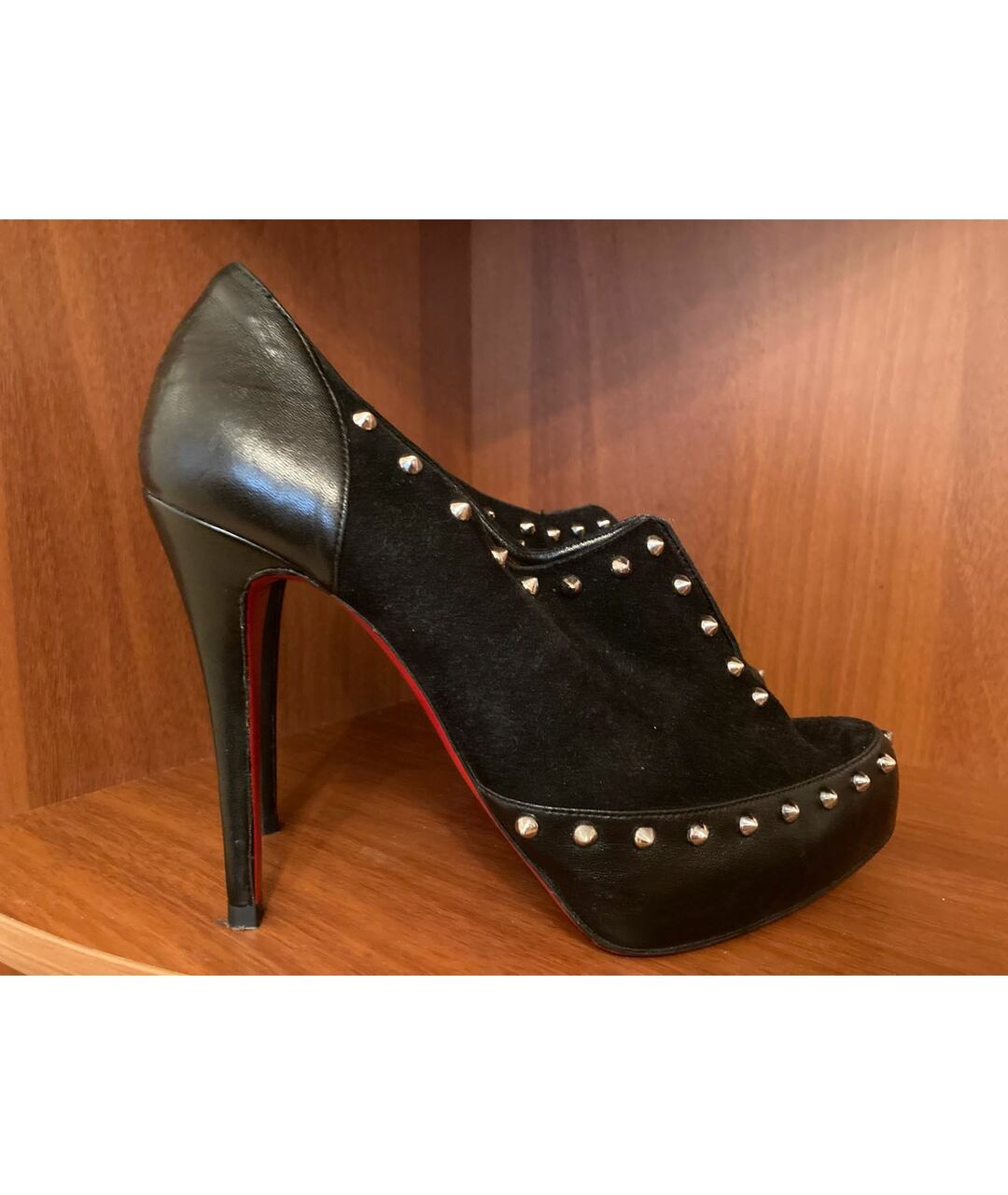 CHRISTIAN LOUBOUTIN Черные кожаные туфли, фото 5