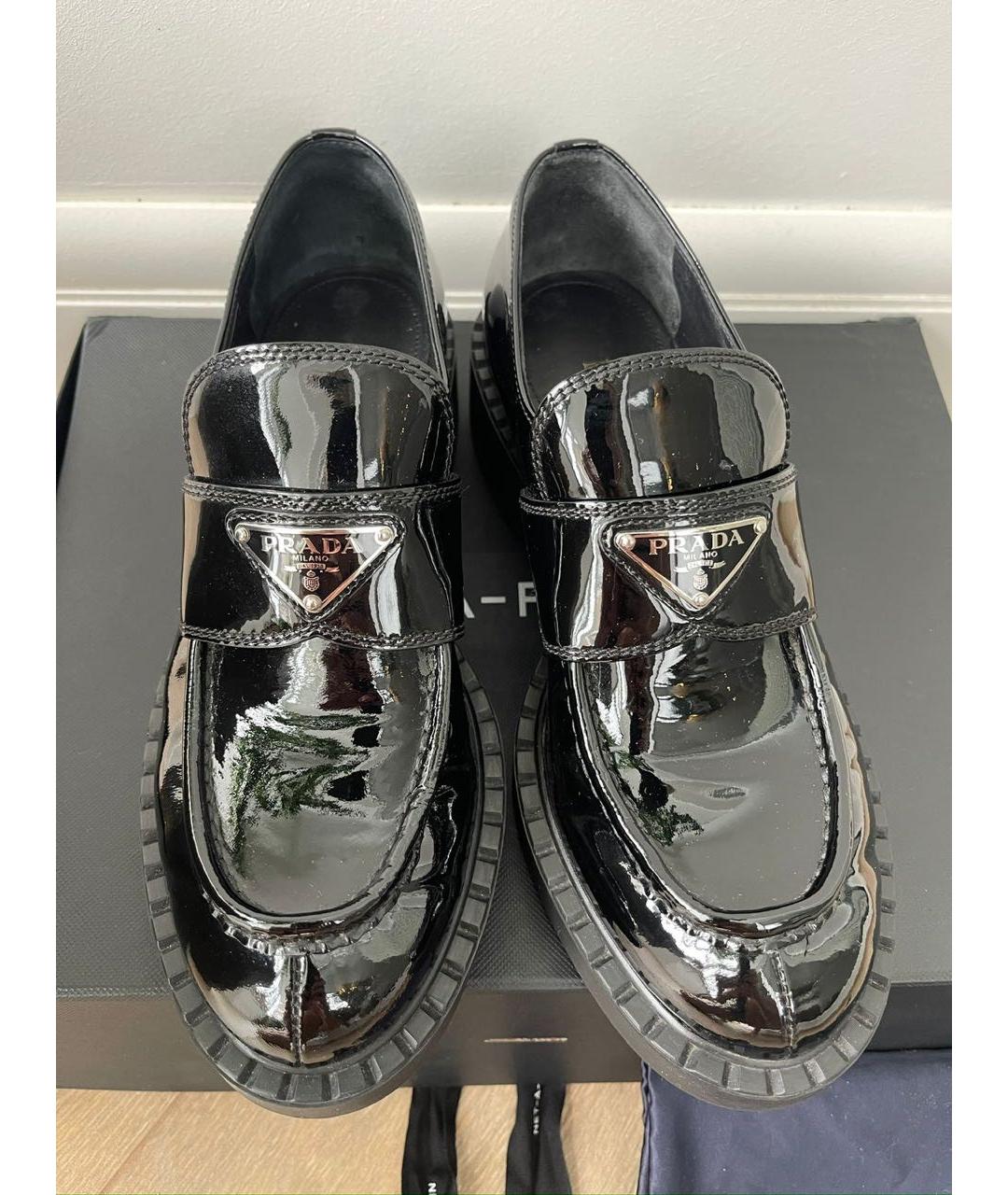 PRADA Черные лоферы из лакированной кожи, фото 2