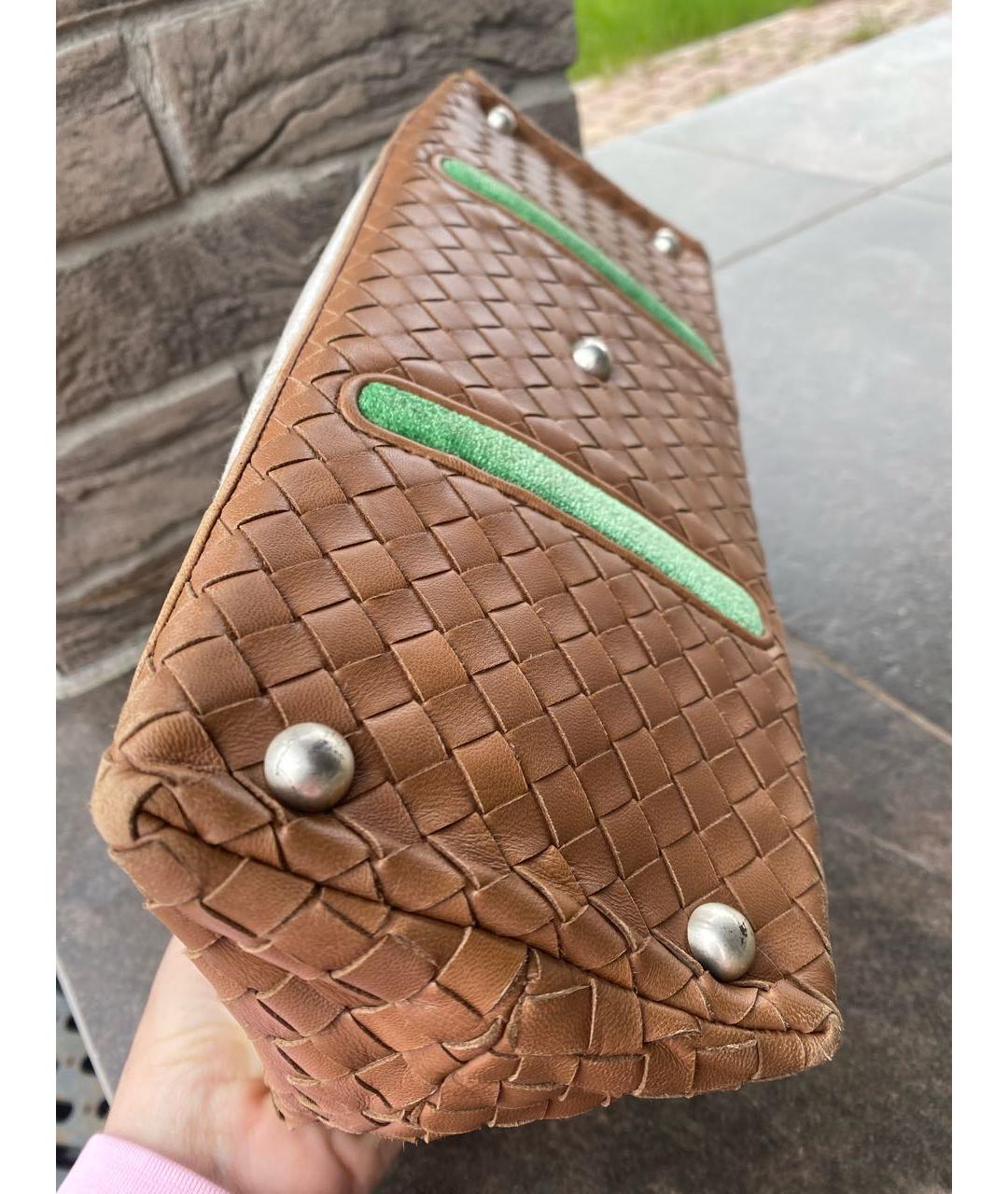 BOTTEGA VENETA Коричневая кожаная сумка с короткими ручками, фото 5