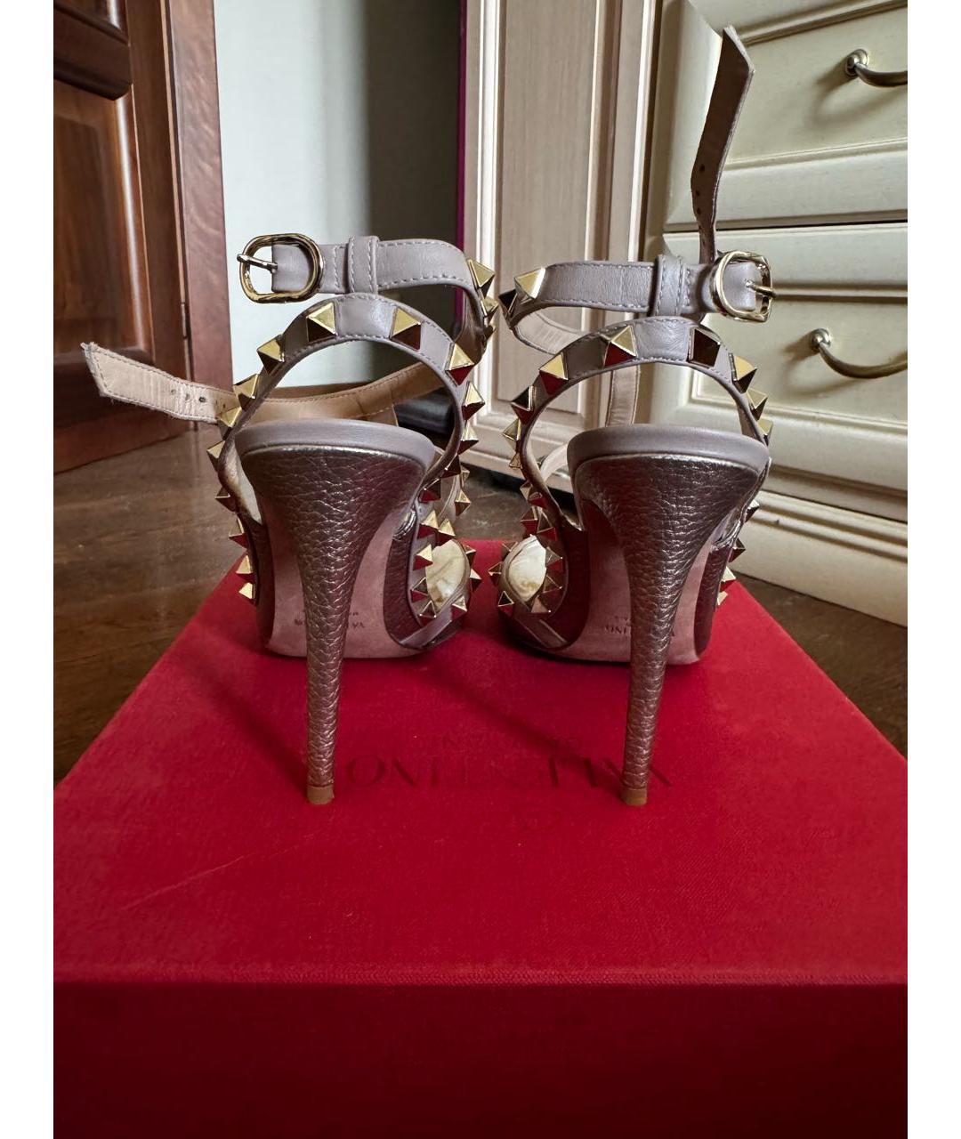 VALENTINO Золотые кожаные туфли, фото 4