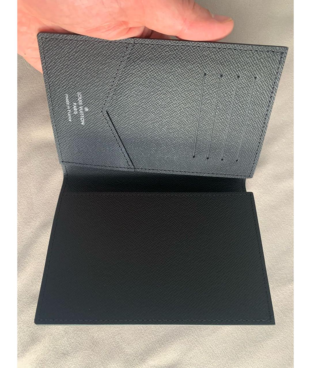 LOUIS VUITTON Антрацитовый кожаный кардхолдер, фото 2