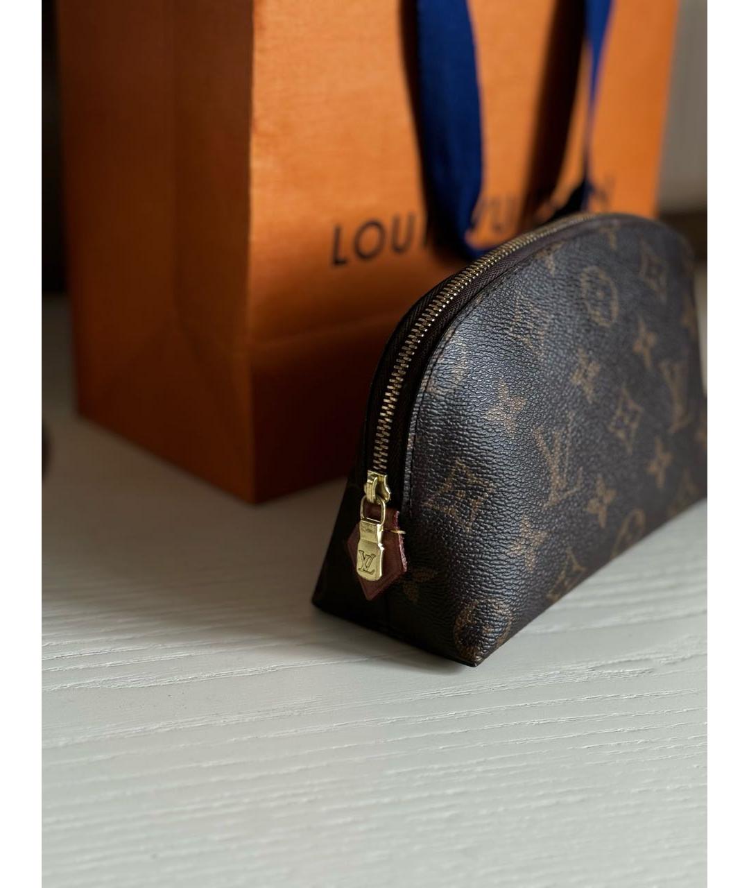 LOUIS VUITTON Коричневая кожаная косметичка, фото 2