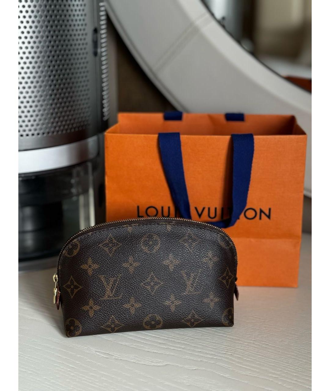 LOUIS VUITTON Коричневая кожаная косметичка, фото 8