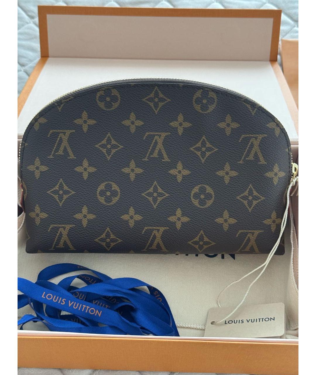 LOUIS VUITTON Коричневая кожаная косметичка, фото 3