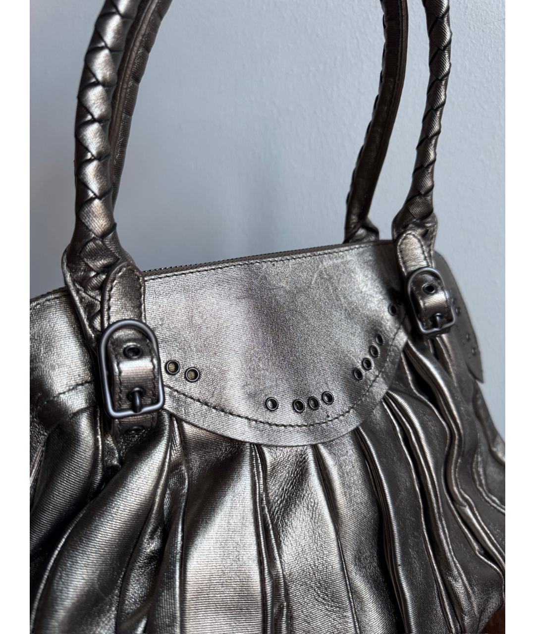 BOTTEGA VENETA Серебряная кожаная сумка с короткими ручками, фото 6