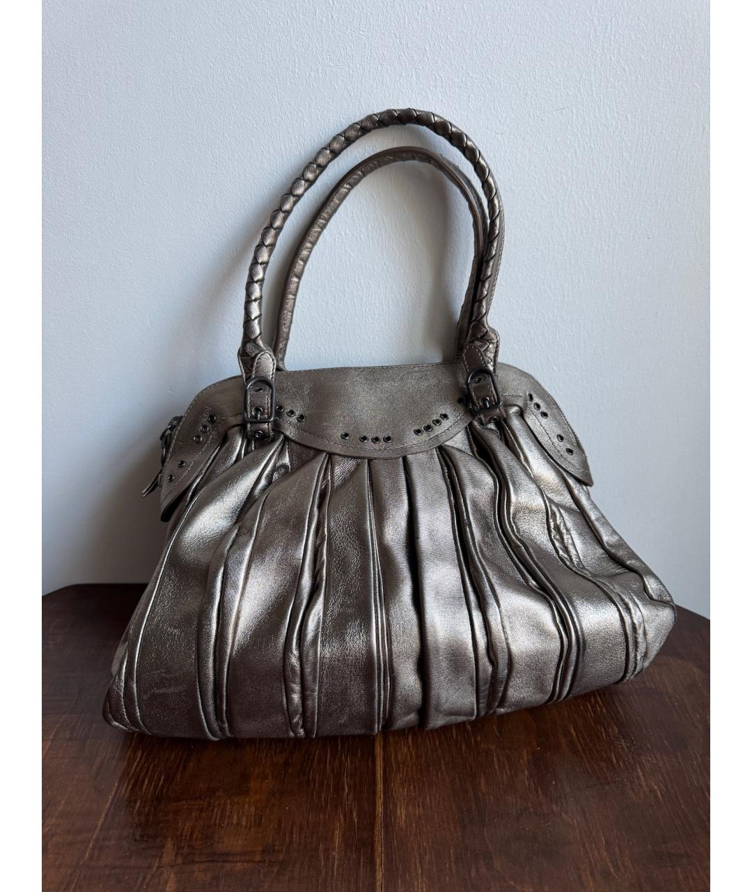 BOTTEGA VENETA Серебряная кожаная сумка с короткими ручками, фото 2