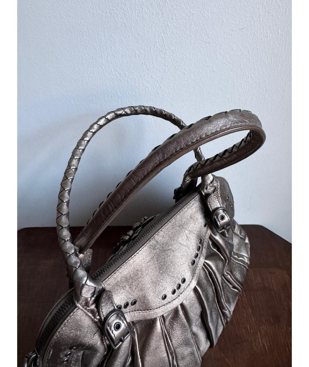 BOTTEGA VENETA Серебряная кожаная сумка с короткими ручками, фото 7
