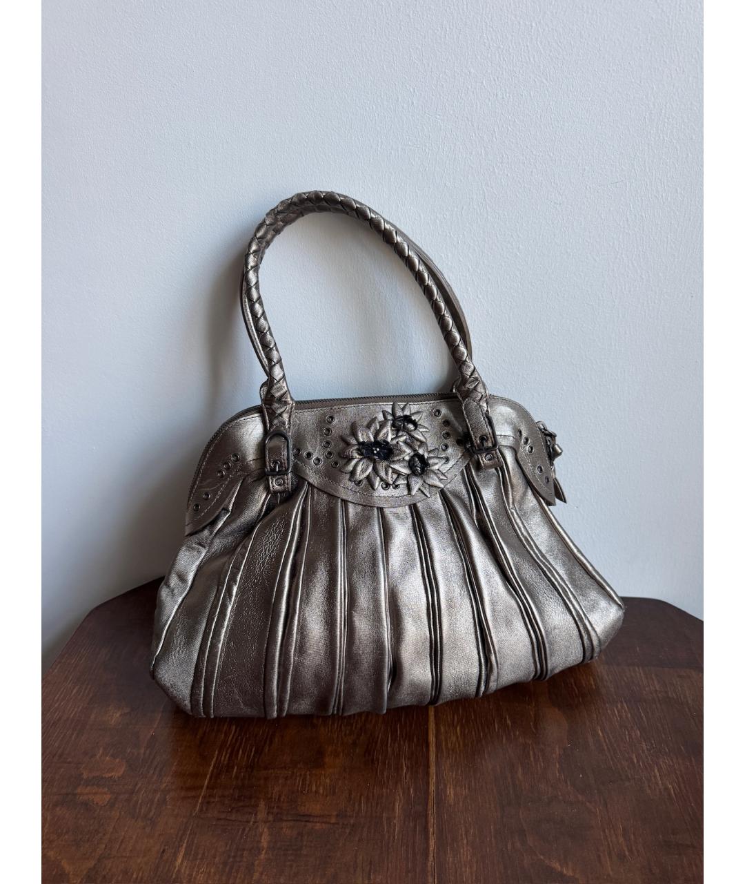BOTTEGA VENETA Серебряная кожаная сумка с короткими ручками, фото 10