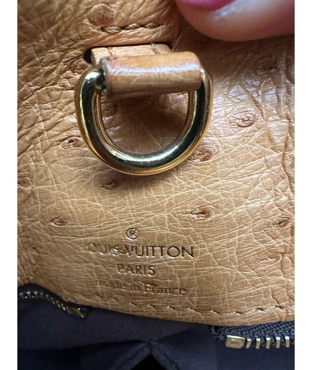 LOUIS VUITTON Коричневая сумка с короткими ручками из экзотической кожи, фото 3