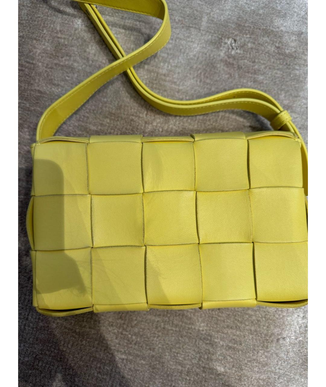 BOTTEGA VENETA Желтая кожаная сумка через плечо, фото 3