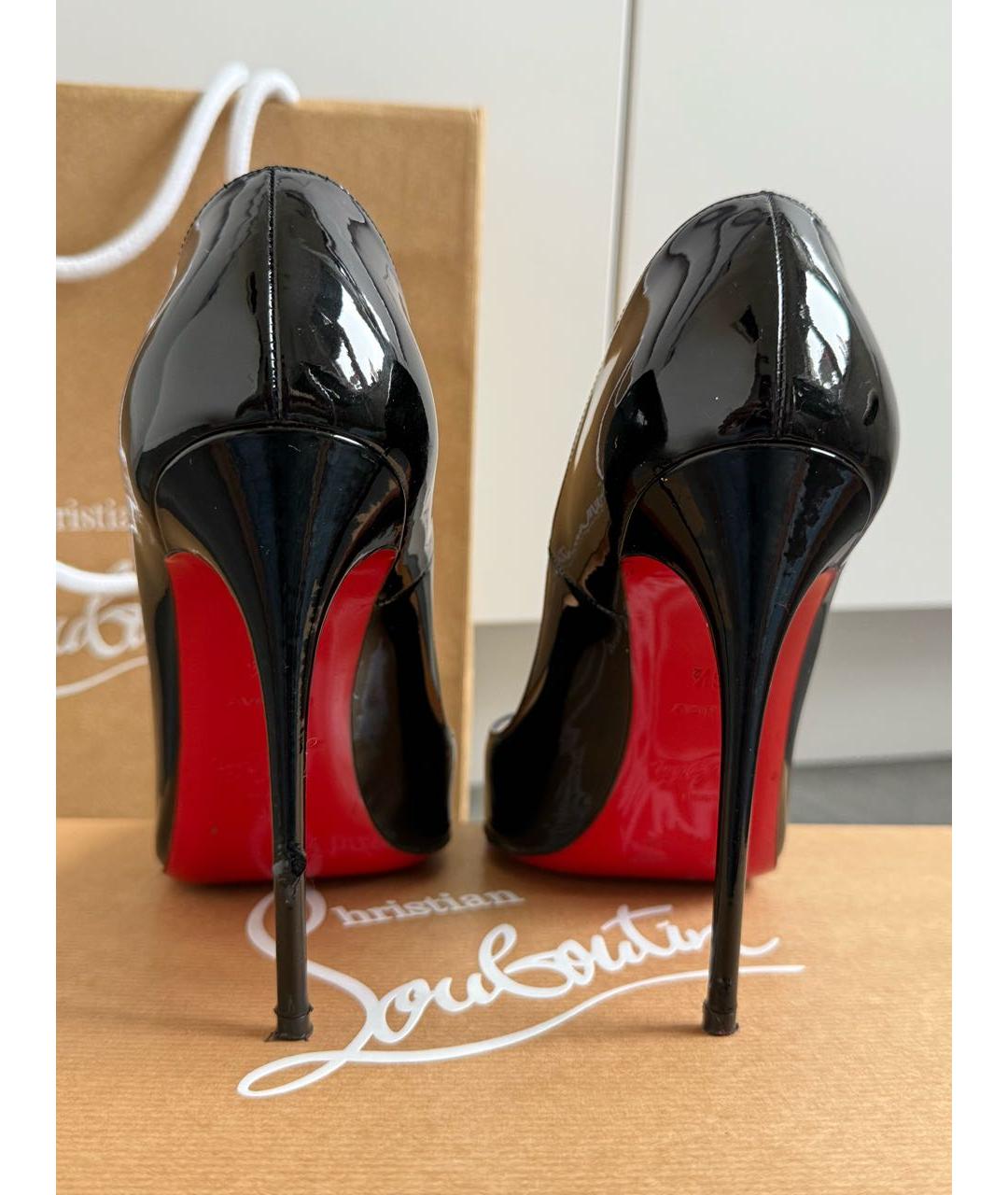 CHRISTIAN LOUBOUTIN Черные туфли из лакированной кожи, фото 4