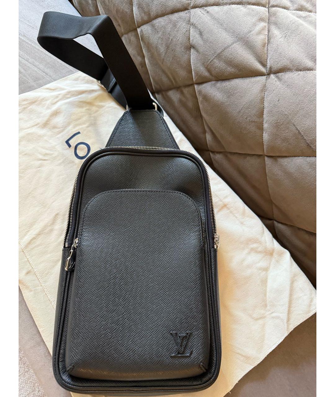 LOUIS VUITTON Черная кожаная сумка на плечо, фото 6