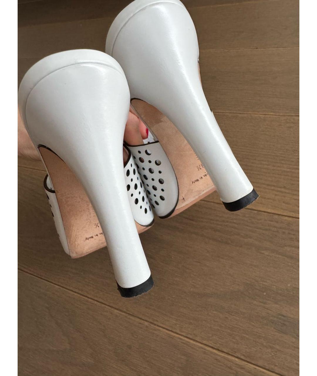 MANOLO BLAHNIK Белые кожаные мюли, фото 6