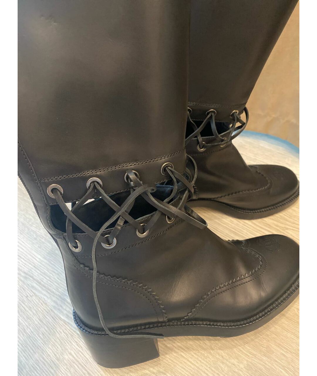 CHANEL Черные кожаные сапоги, фото 5