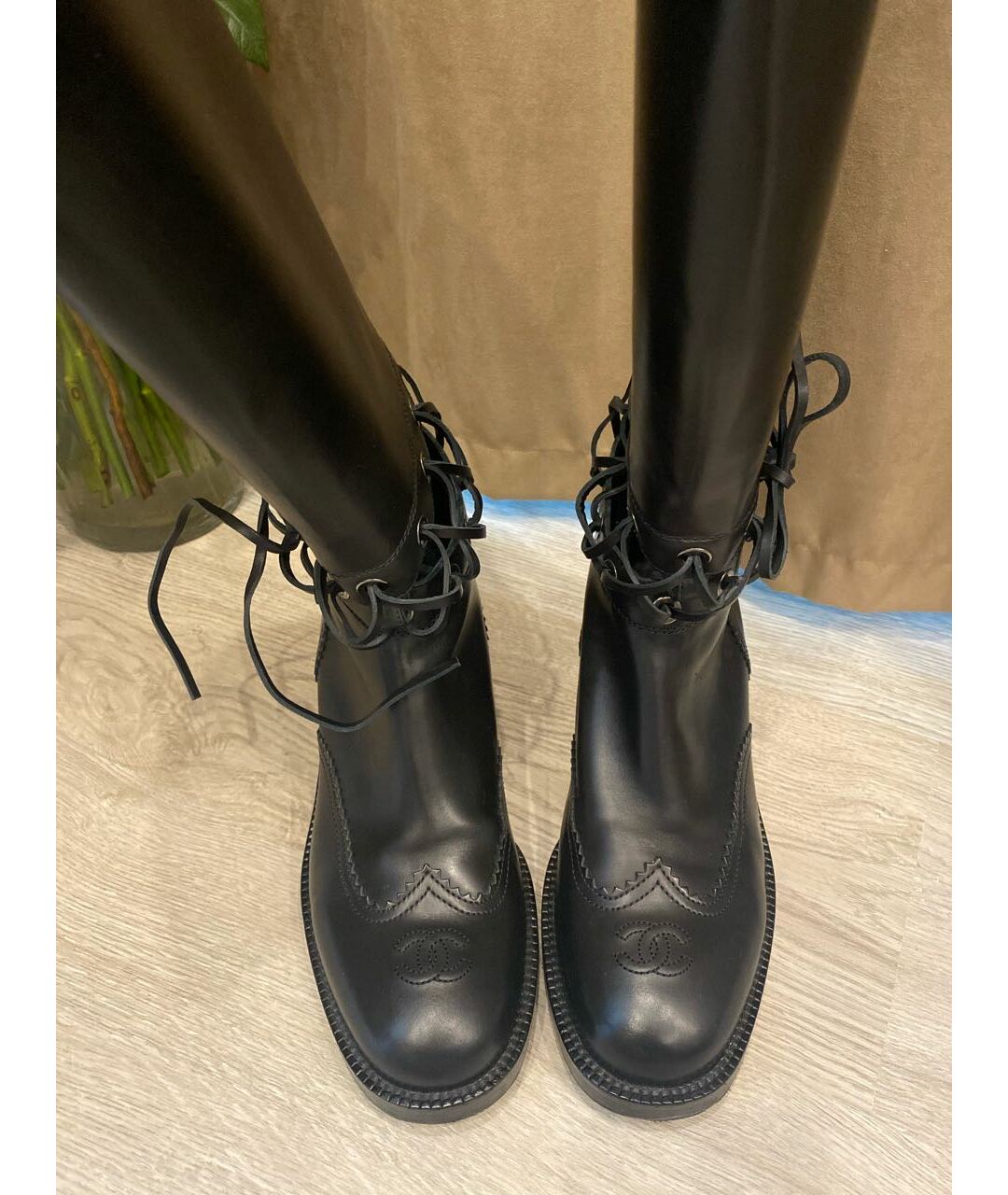 CHANEL Черные кожаные сапоги, фото 3