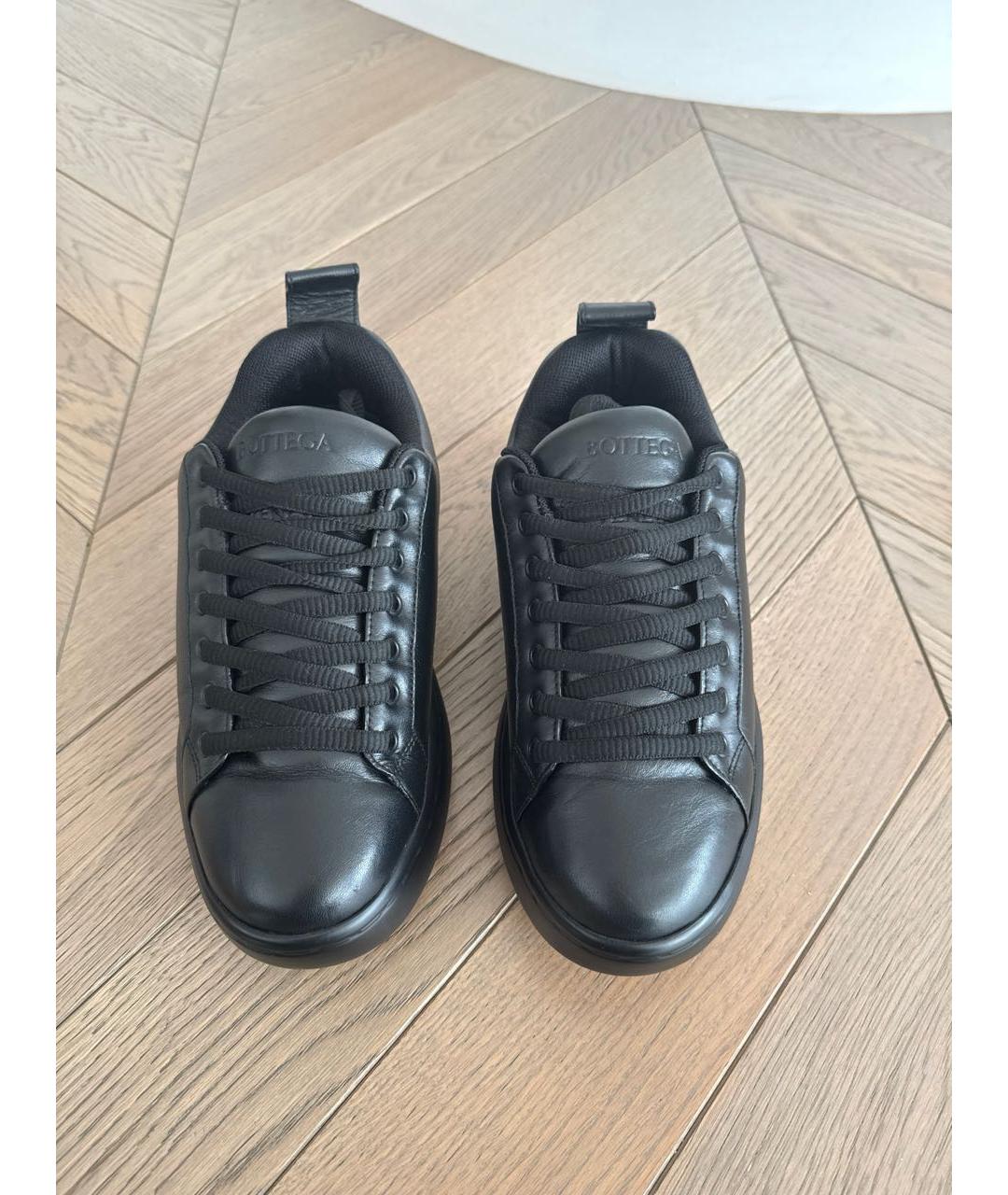 BOTTEGA VENETA Черные кожаные низкие кроссовки / кеды, фото 2