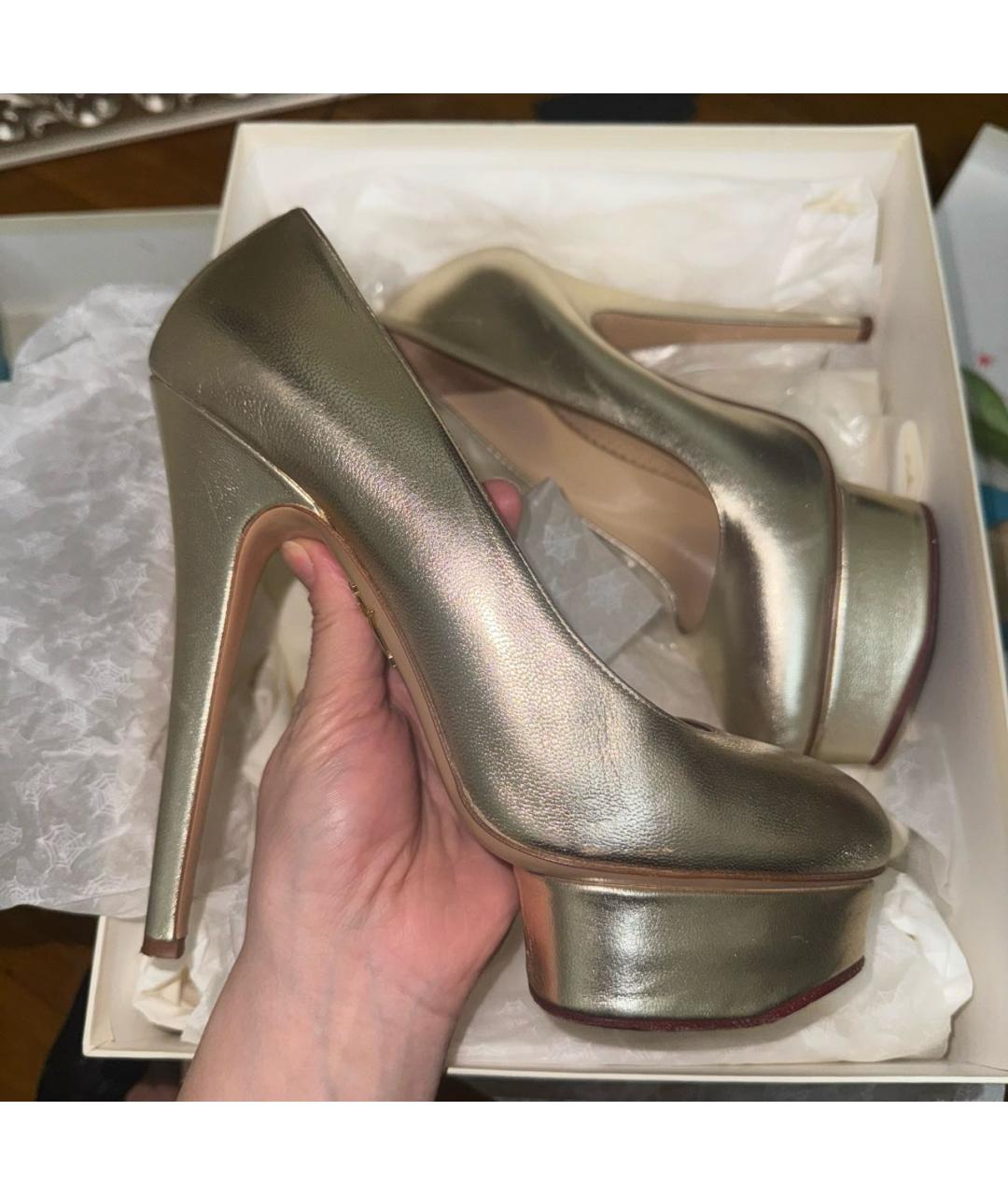 CHARLOTTE OLYMPIA Золотые кожаные туфли, фото 2