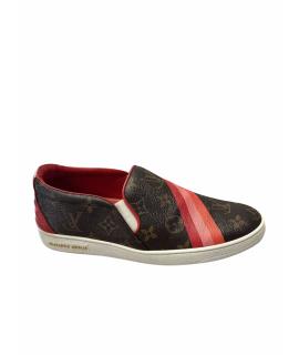 LOUIS VUITTON Слипоны