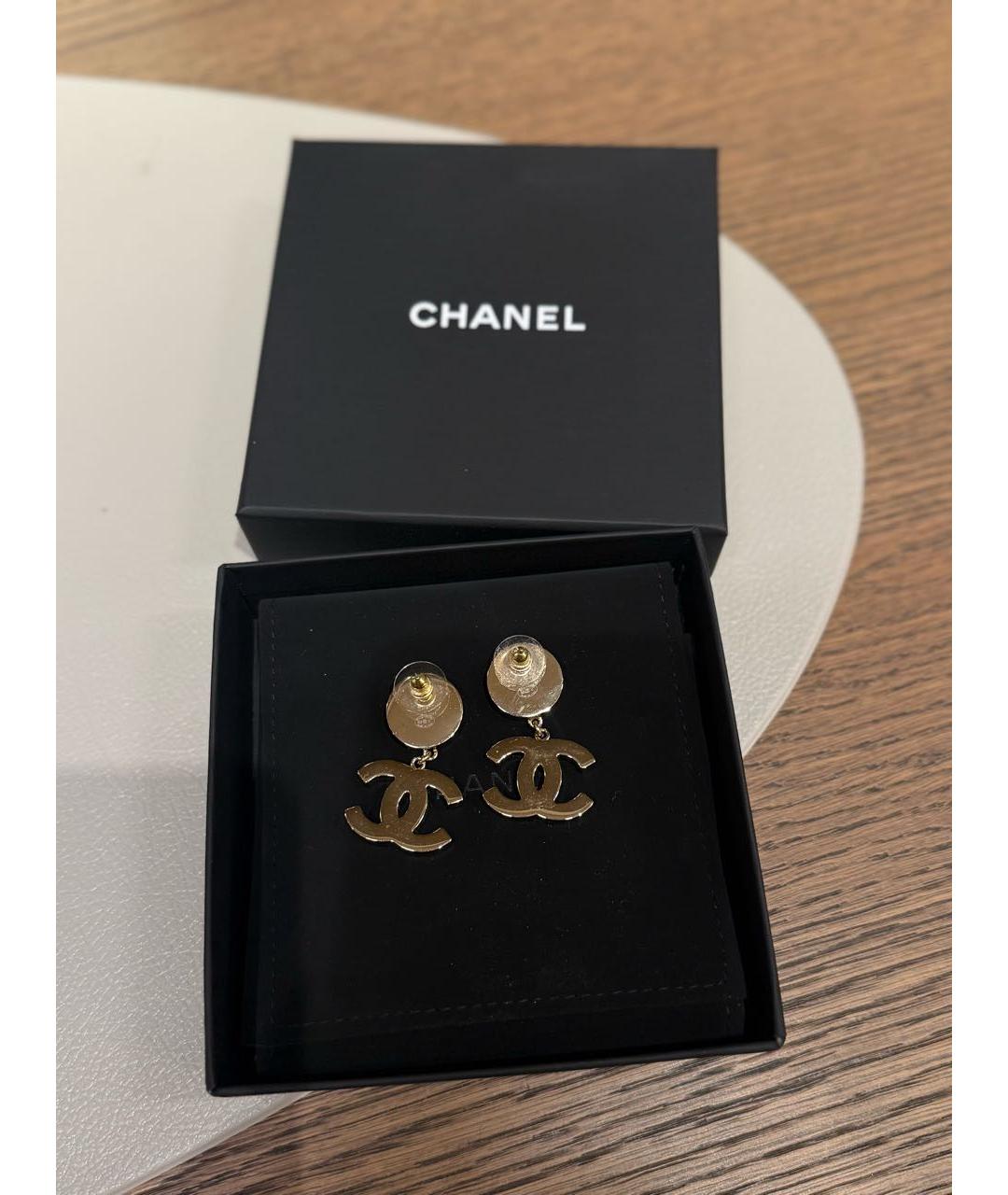CHANEL Белые металлические серьги, фото 4