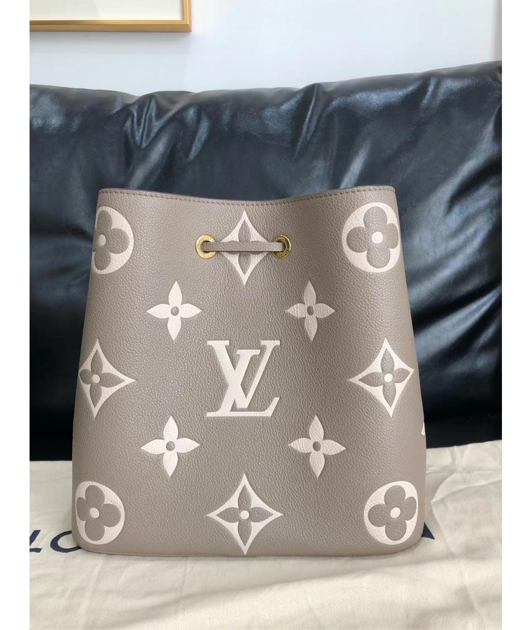 LOUIS VUITTON Серая кожаная сумка через плечо, фото 3