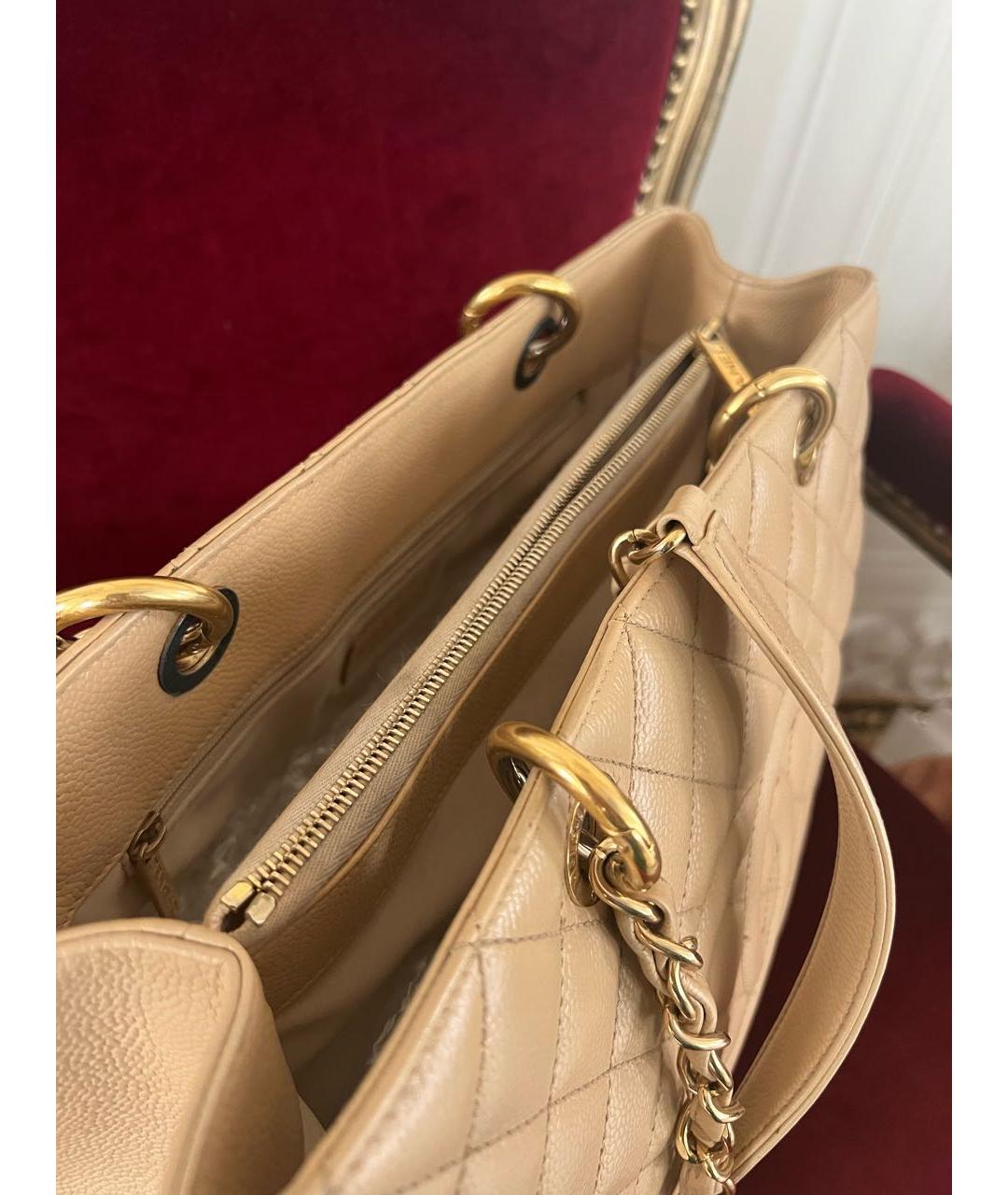 CHANEL Бежевая кожаная сумка тоут, фото 4