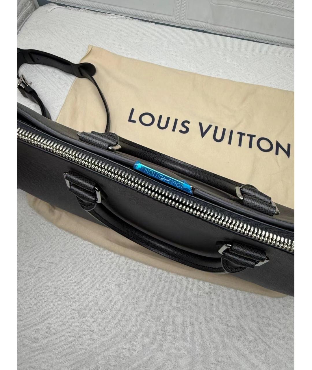 LOUIS VUITTON Черная кожаная сумка на плечо, фото 6